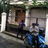 Keluarga co-Pilot Datangi Lanud Sulaeman