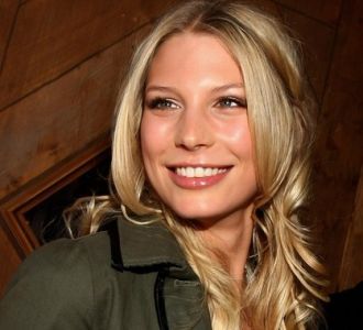 Keep Cheering, Babes