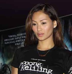 Indah Kalalo Pilih-pilih Lawan Main Untuk Adegan Ciuman