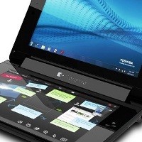 Notebook Mini 2 Layar Toshiba Mendarat di Indonesia