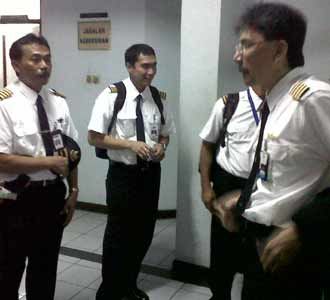 Pilot Garuda Ributkan Hak Pensiun