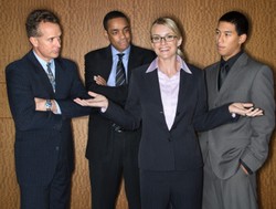 Penyebab Orang Berpikir Negatif di Kantor