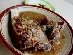 Coto Mangkasara di daerah Elite Kemang