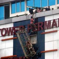 Gondola Putus di Gedung Tower Permai Mampang