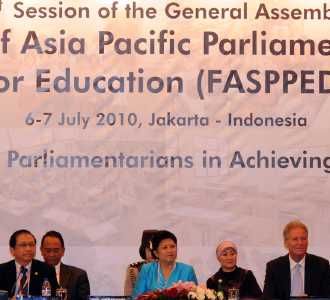 Ibu Ani Pamer Indonesia Pintar