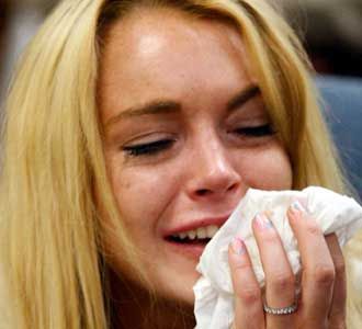 Lindsay Lohan Menangis