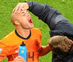 Gigi Tanggal, De Zeeuw Masih Bisa Tampil di Final