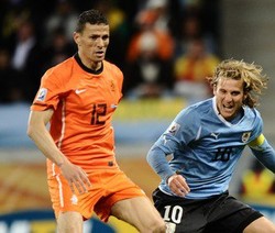 Sinyal Waspada untuk Lini Belakang