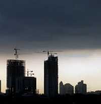 Hujan Lebat Disertai Angin dan Petir Intai Jakarta 9-12 Juli