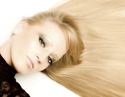 Cara Membuat Rambut Kering Menjadi Berkilau