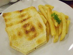 Mencicipi Kaya Toast di Kopitiam