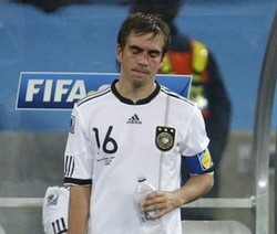 Spanyol Bikin Lahm Frustrasi