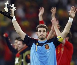 Casillas Pecahkan Rekor
