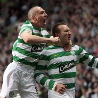 Celtic Pakai Kostum Daur Ulang