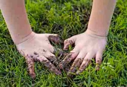 Jangan Takut Cacingan, Main di Tanah Aman