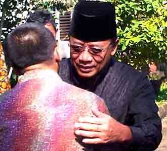 Djoko Suyanto Melayat Ibunda Hatta Rajasa