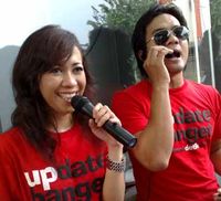 Saipul Jamil Bagikan Tiket Bareng Pacar