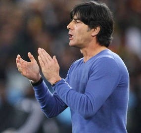 Loew Belum Mau Bicara Masa Depannya