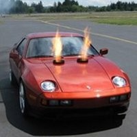 Mobil Bermesin Sebuah Helikopter