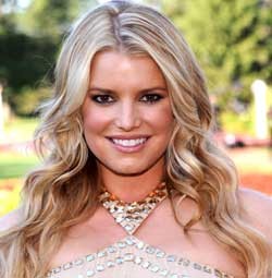 Jessica Simpson Pacari Pria Beristri