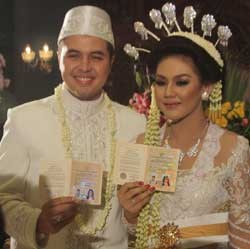 Sissy Priscilia Dinikahi Rifat Sungkar Dengan Mas Kawin Rp 1.710