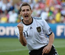 Der Panzer Siap Layani Klose