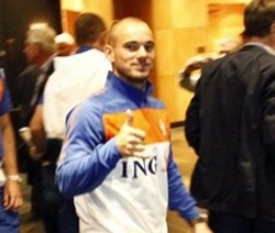 Sneijder Bisa Dihentikan Kok