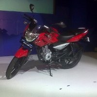 Bajaj Ambisi Rebut Pasar Motor Sport di Bali