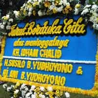 Ikut Berbela Sungkawa, SBY Kirimi Karangan Bunga untuk KH Idham Chalid