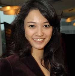 Agni Pratistha Teliti Sebelum Pipis di Toilet Umum