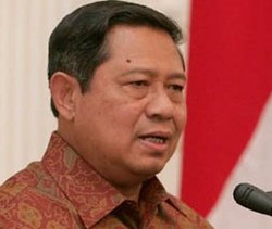 SBY Nobar Final di Cikeas