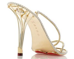 Sandal Rp 1,4 Milyar Dijual Di Inggris