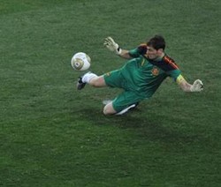 Casillas Juga Pahlawan