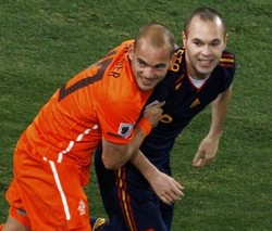 Iniesta Terakhir, Sneijder Terbanyak