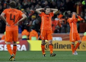 Belanda Tak Terkalahkan di Waktu Normal