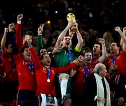 Hadiah Spanyol untuk Sepakbola Indah