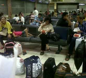 Air Asia Delay Hingga 4 Jam
