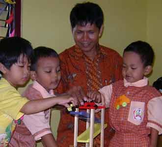 Sandi Mulai Bersekolah