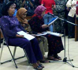 2 Janda Pahlawan Bacakan Pledoi