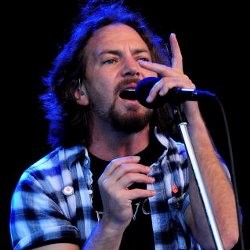 Eddie Vedder Umumkan Pearl Jam Mendadak Cuti