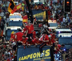 Ribuan Fans Sambut Casillas Cs