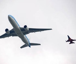 F16 Sambut Kepulangan Tim Belanda