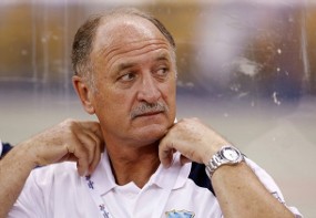 Scolari Bisa Latih Brasil, tapi ...