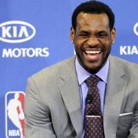 Kecam James, Bos Cavaliers Didenda