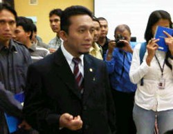 Tifatul: 1 atau 2 Bulan Lagi Situs Porno Akan Diblok di Indonesia