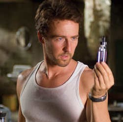 Edward Norton Tak Akan Jadi Hulk di The Avengers