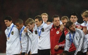 Tidak Berpesta, Der Panzer Minta Maaf