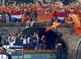 Belanda Parade Kanal