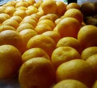 Jajanan Malam Kue Bola Obi