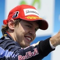 Vettel: Webber Seharusnya Diam